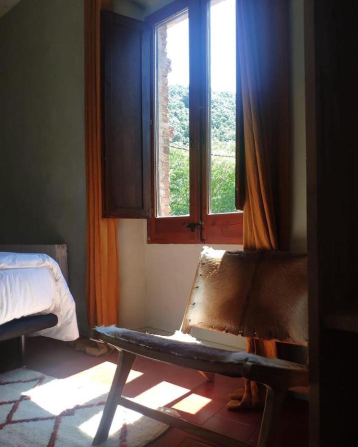 Hostal de Bianya La Vall de Bianya Bagian luar foto
