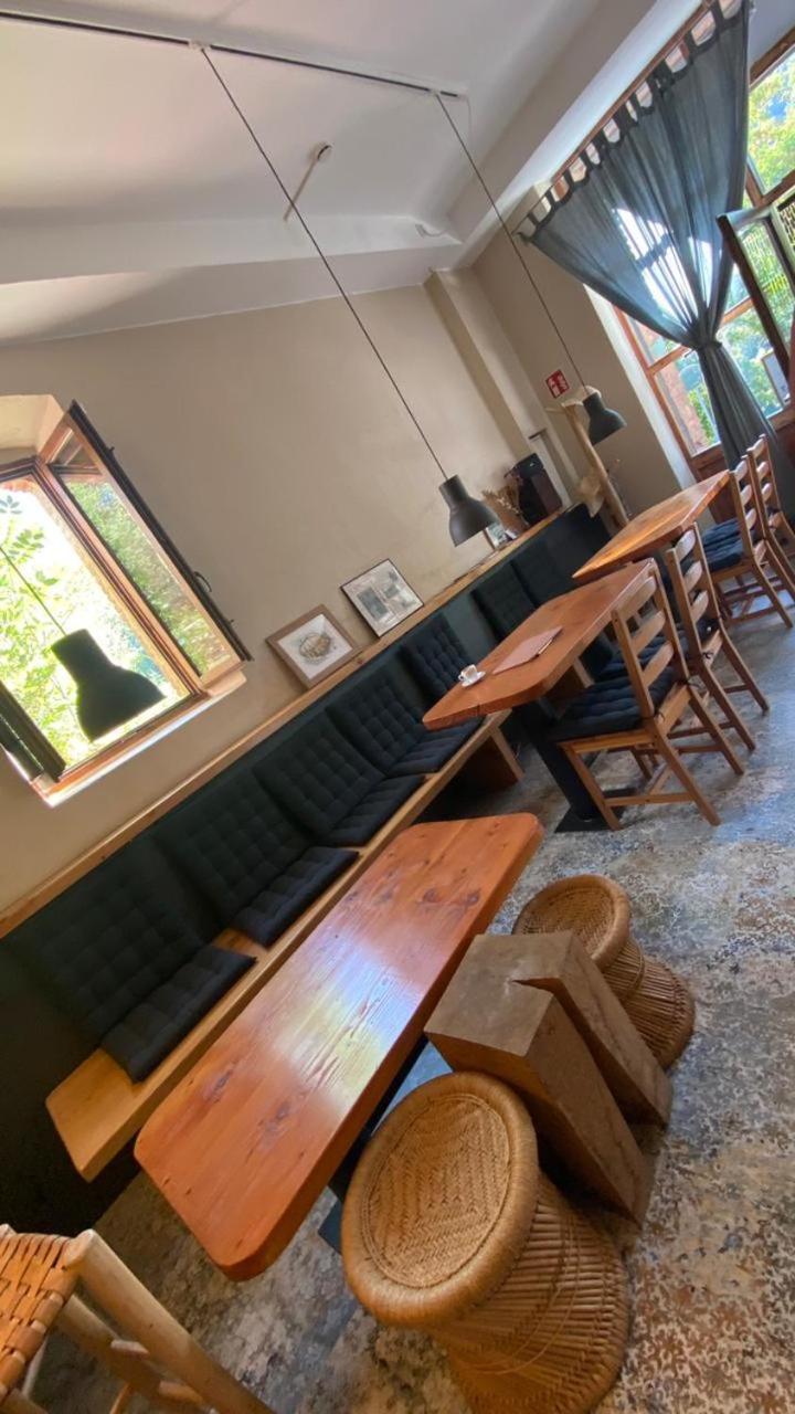 Hostal de Bianya La Vall de Bianya Bagian luar foto