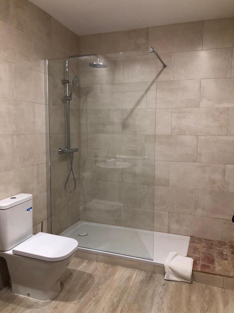 Hostal de Bianya La Vall de Bianya Bagian luar foto